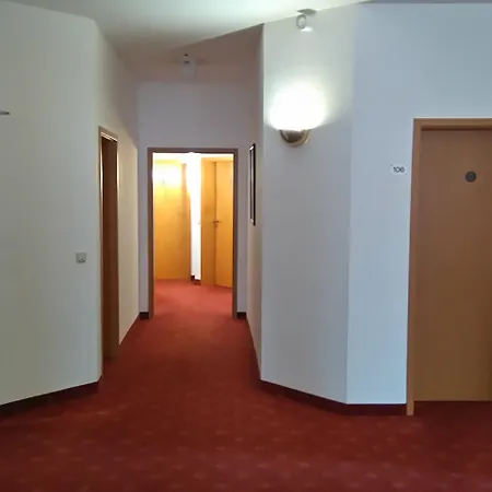 Отель Arkaden 3*